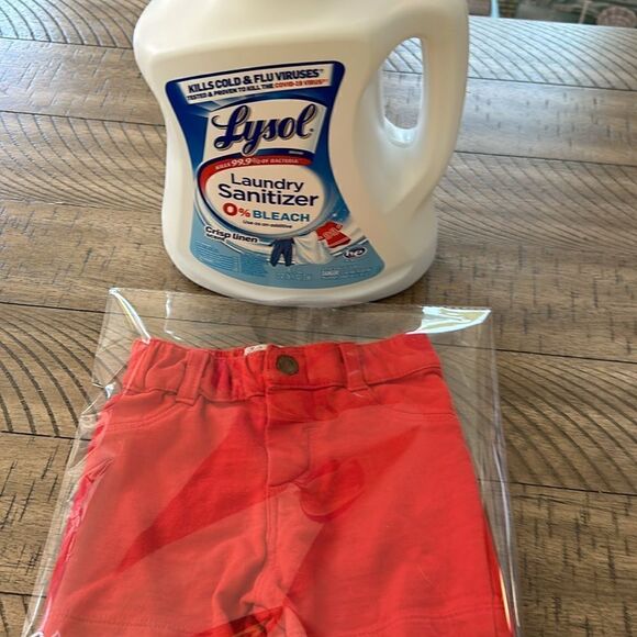 Lucky 🍀 💯 Cotton Shorts 🩳 Back Pockets. Snap 🫰 for easy in and out. - Picture 16 of 17